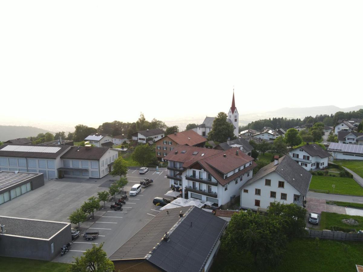 Gasthaus Krone Ubersaxen Exterior foto