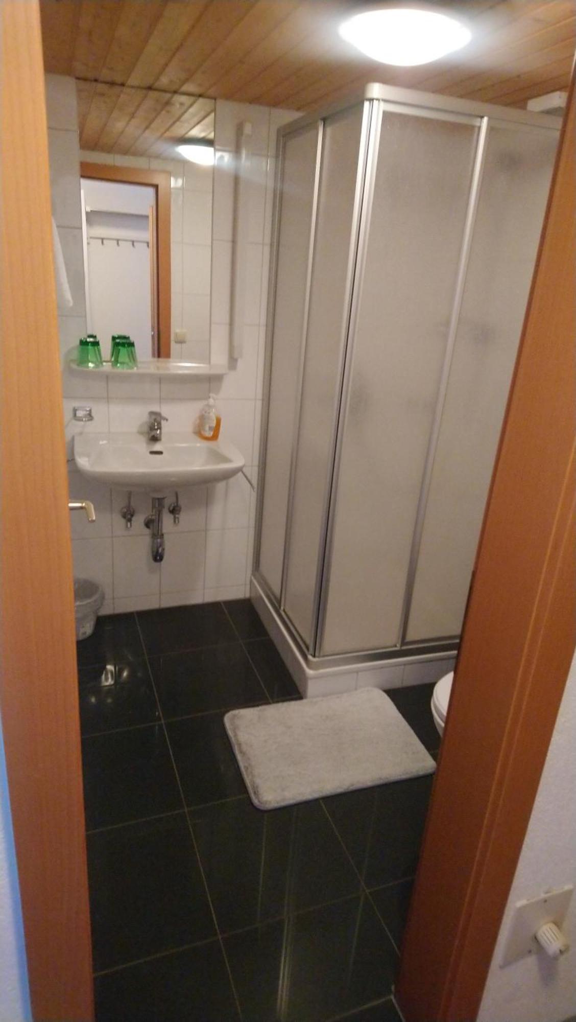 Gasthaus Krone Ubersaxen Habitación foto